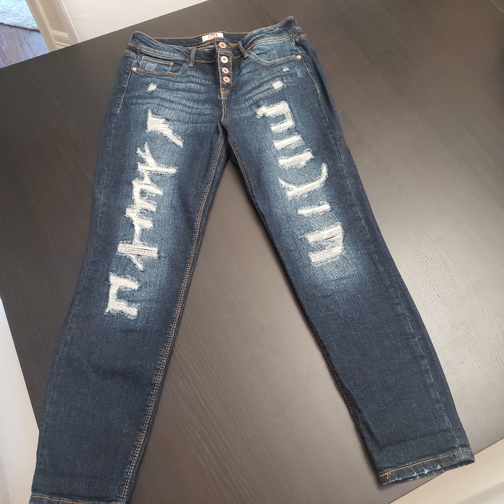 Jean - Picture 2 of 3